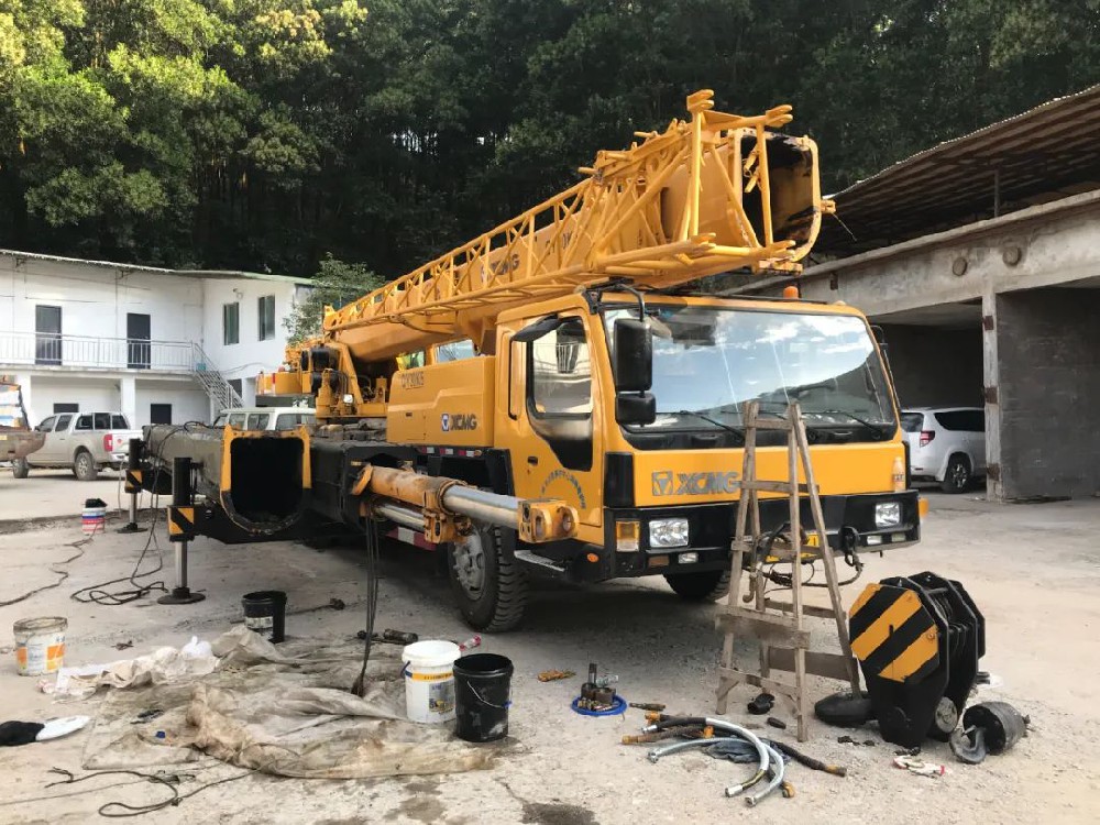 起重設(shè)備維修（汽車吊、履帶吊、高空作業(yè)車）